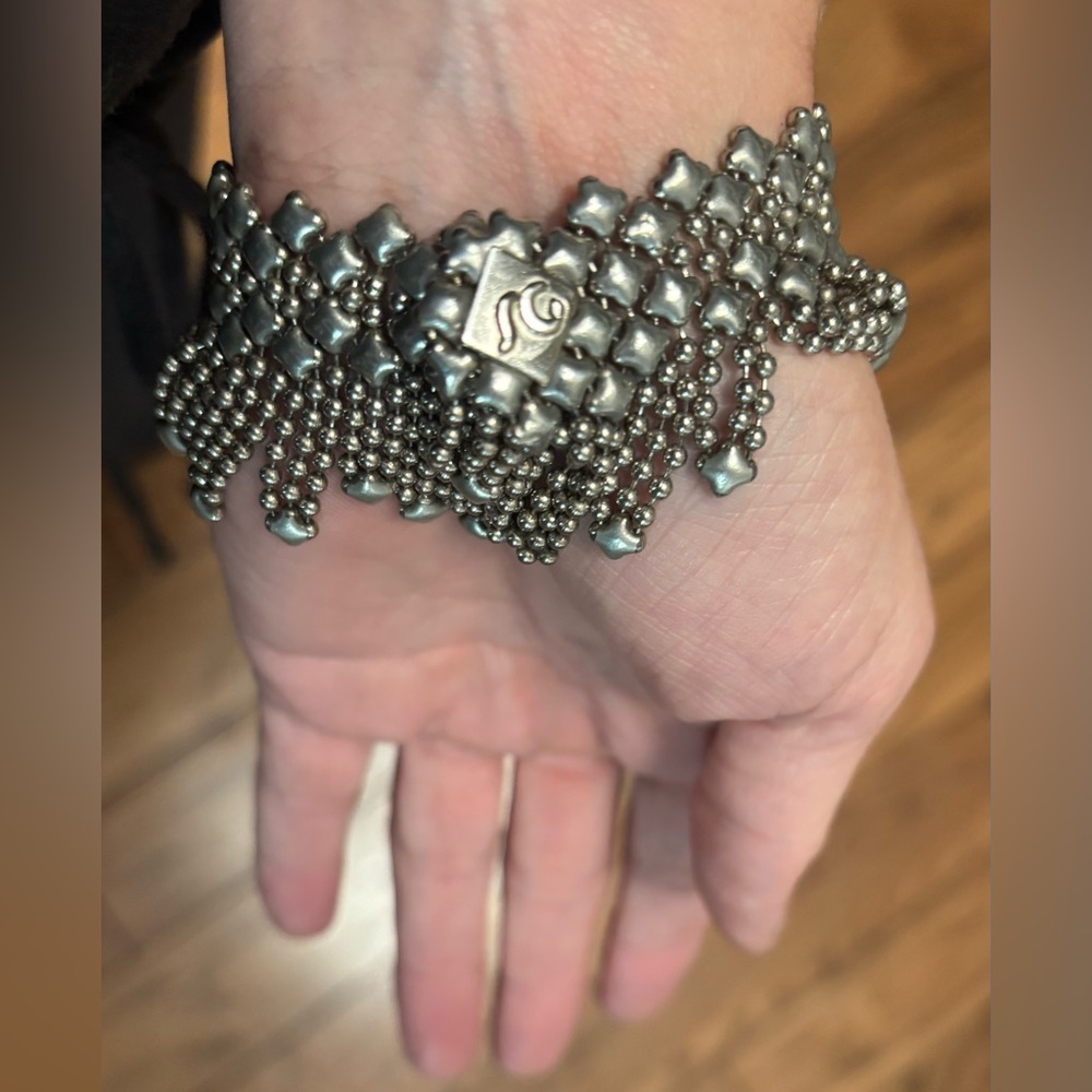 SG Liquid Metal Chainmail Bracelet with fringe detail - Picture 7 of 9
